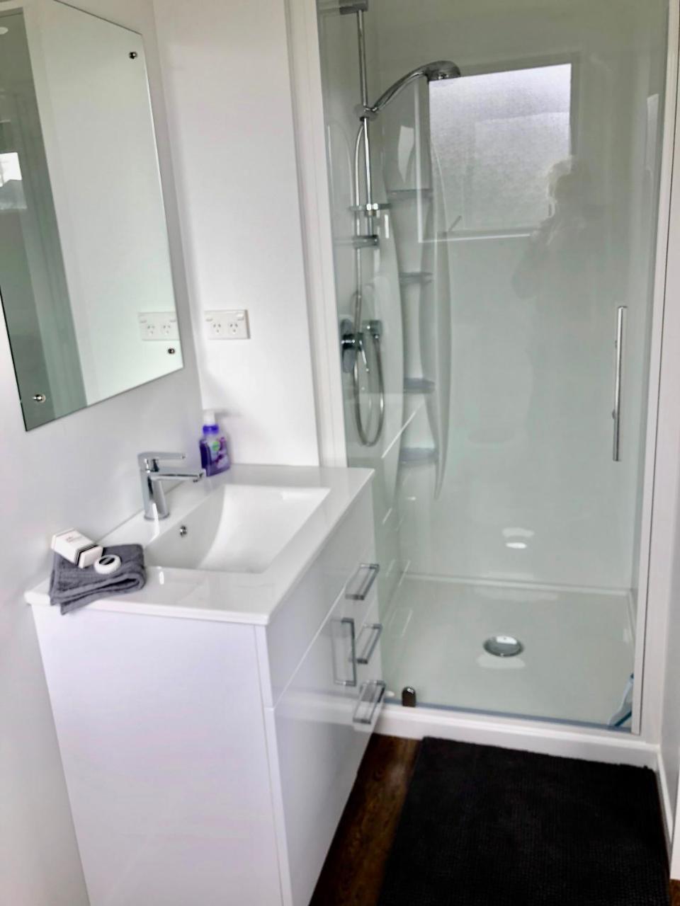 Otaki Beachfront Getaway Bagian luar foto