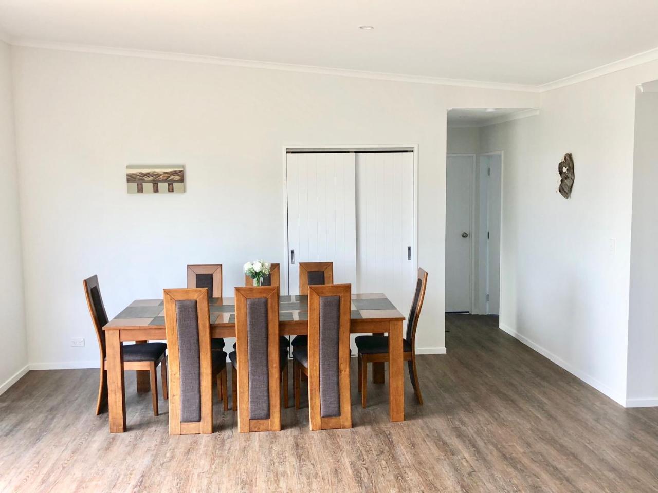 Otaki Beachfront Getaway Bagian luar foto