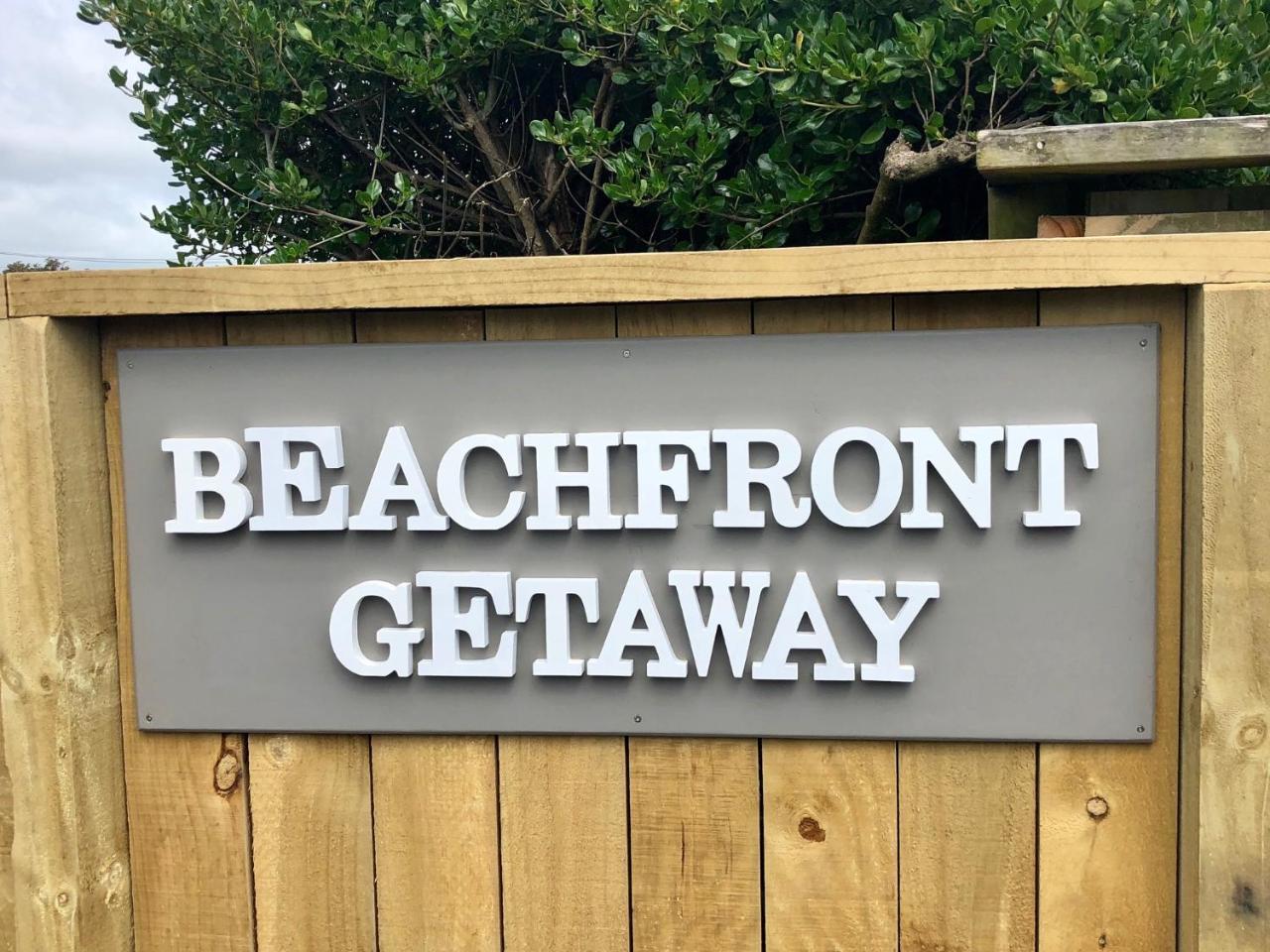 Otaki Beachfront Getaway Bagian luar foto