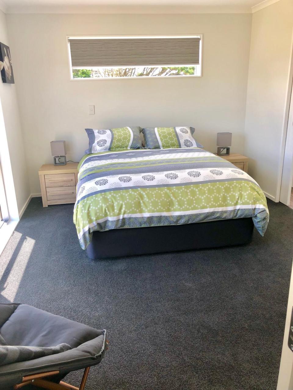 Otaki Beachfront Getaway Bagian luar foto